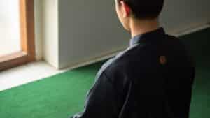 How to maintain consistency in Salah