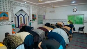 How to pray Fajr on time
