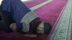How to pray during travel